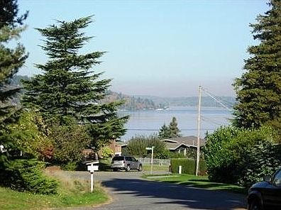View to the north towards Lake Washingotn and Mercer Island
