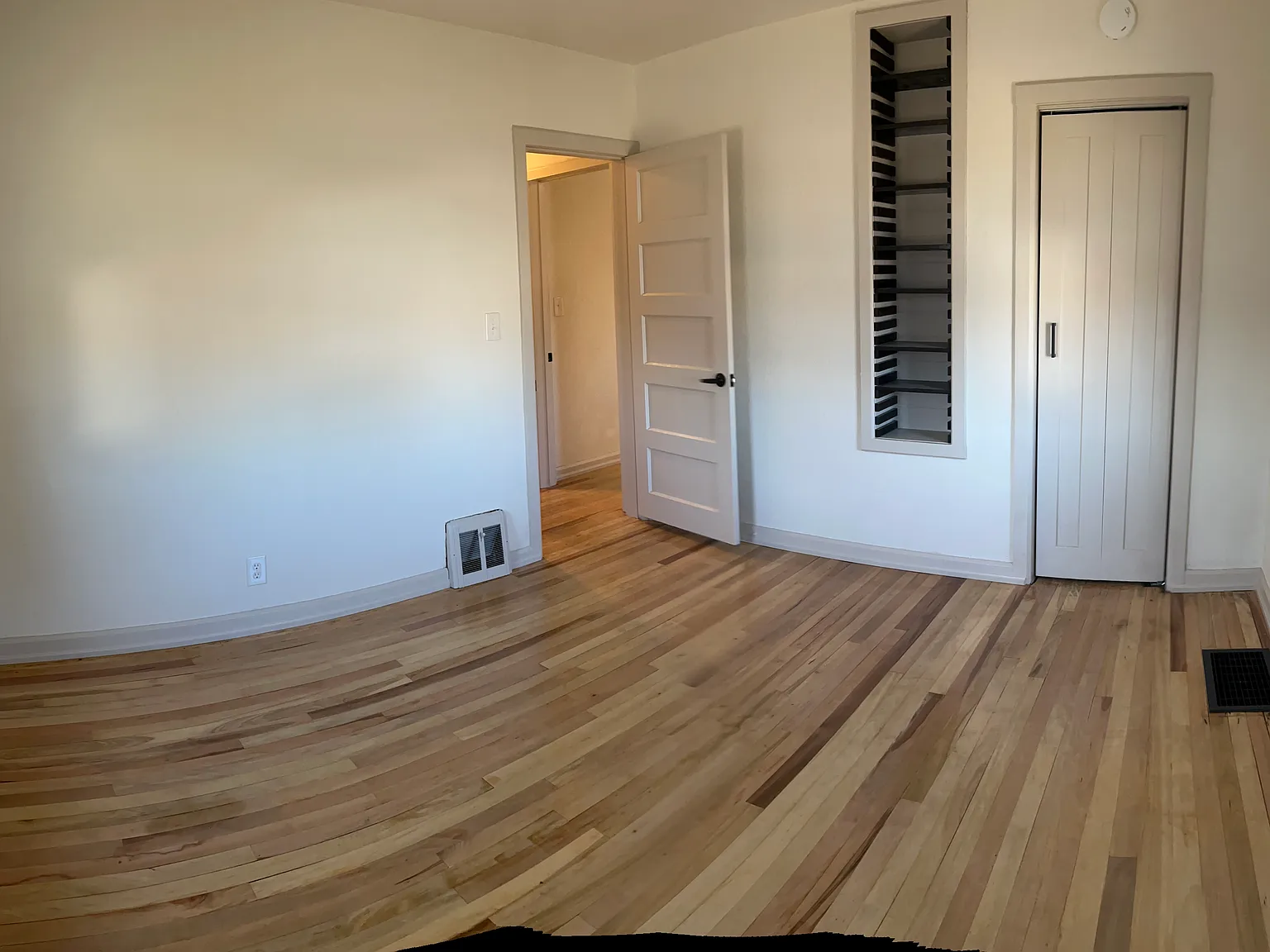 15531 E Colfax Ave — Photo 2