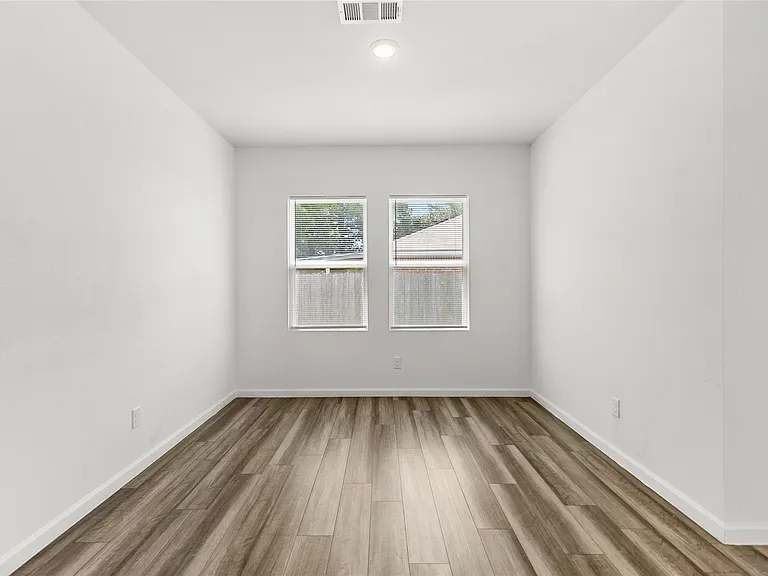 3602 Admiralty Dr — Photo 19