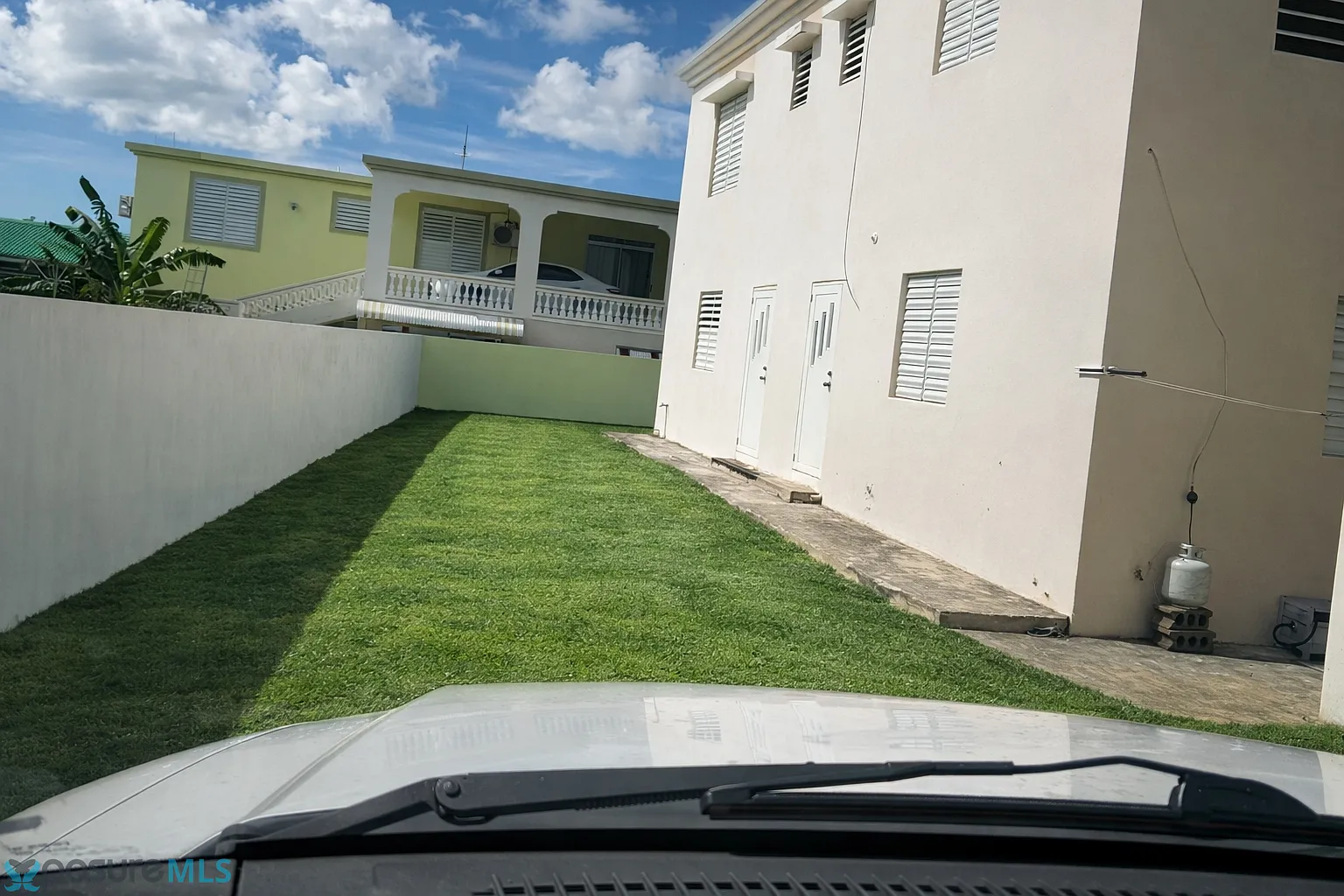1 bed, 1.0 bath, 800 sqft, $925 — Photo 2