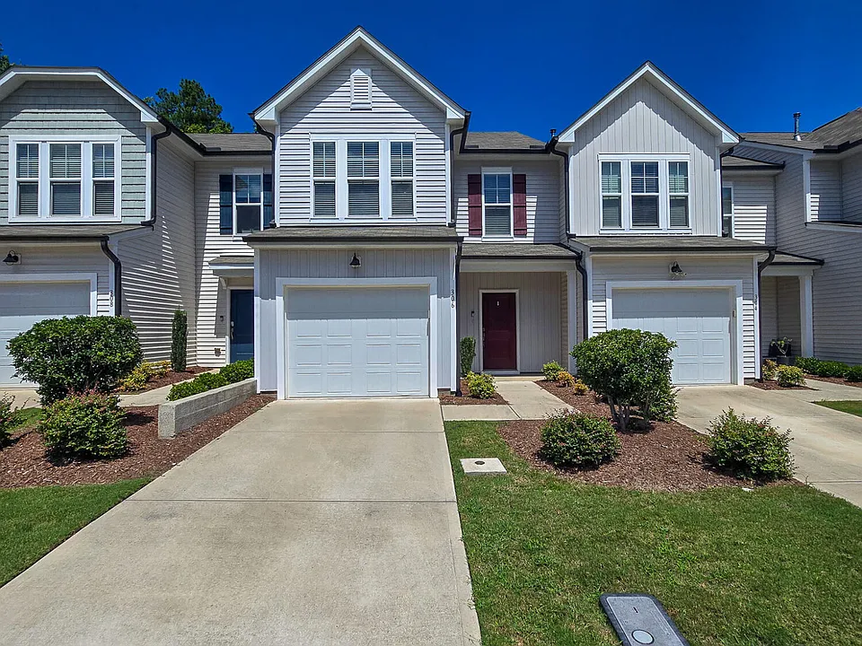 306 Villanova Dr