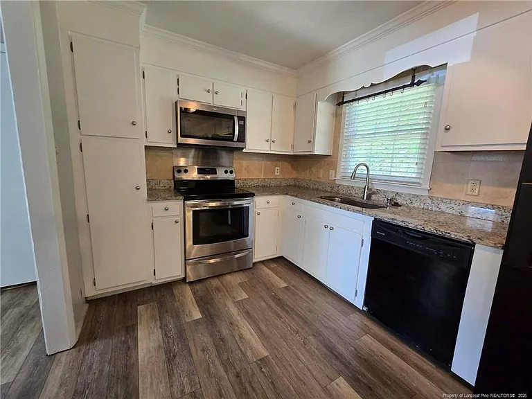 5410 Laramie Ct — Photo 9