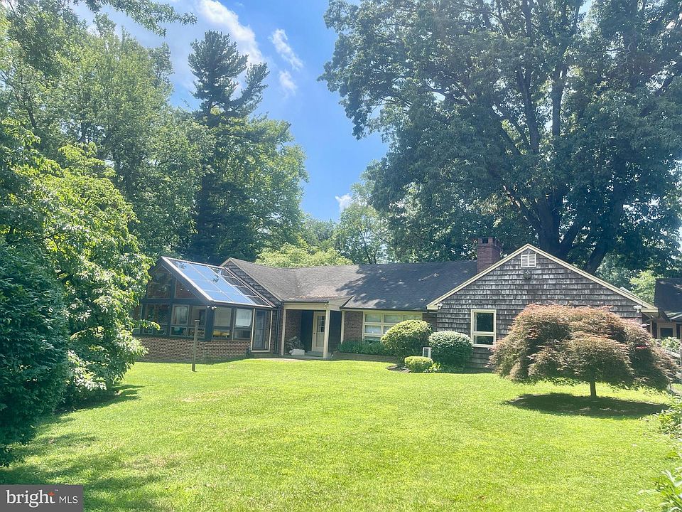 1st image of 918 Merion Square Rd