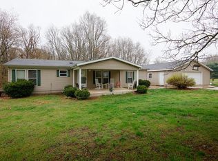 583 4th St, Plainwell, MI 49080