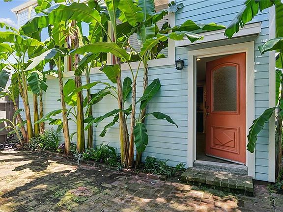 4th image of 1433 Melpomene St #C