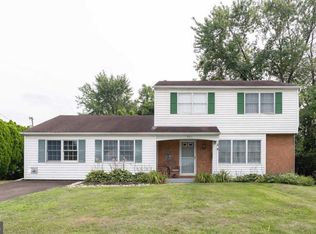 201 Vernon Rd, Morrisville, PA 19067