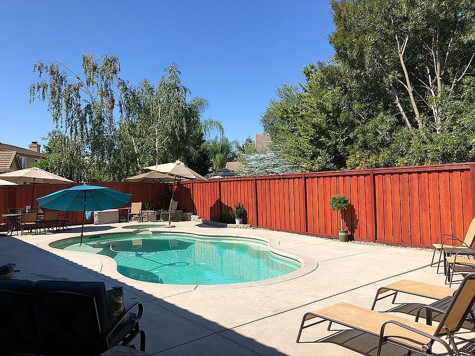 2nd image of 9940 Valgrande Way