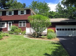 4 Traver Rd, Pleasant Valley, NY 12569