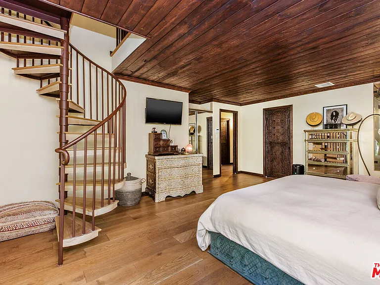 3092 Laurel Canyon Blvd — Photo 10