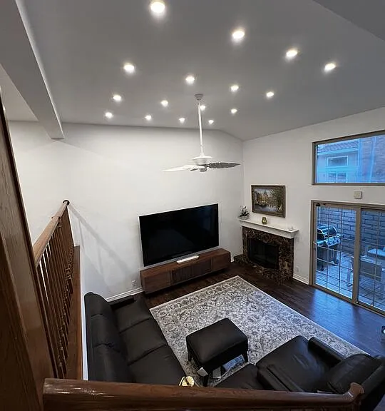 7825 Seaglen Dr #34 — Photo 3