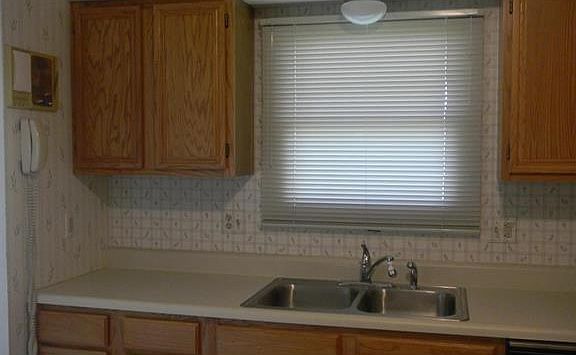 4th image of 10 Berry Patch Ln