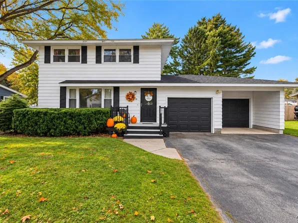18 Frawley Dr, Fulton, NY 13069