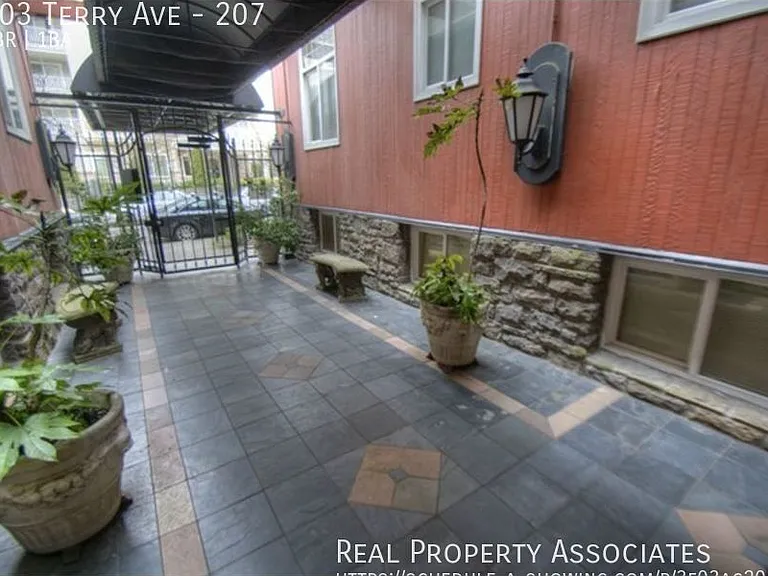 403 Terry Ave #207 — Photo 15
