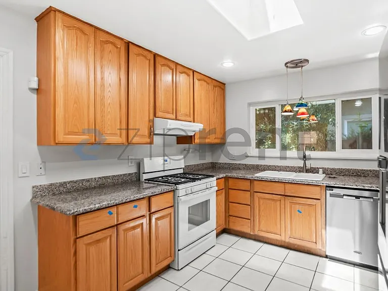 1426 Brookglen Dr — Photo 13