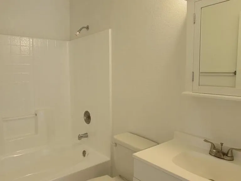 2045 Burton St #51 — Photo 16
