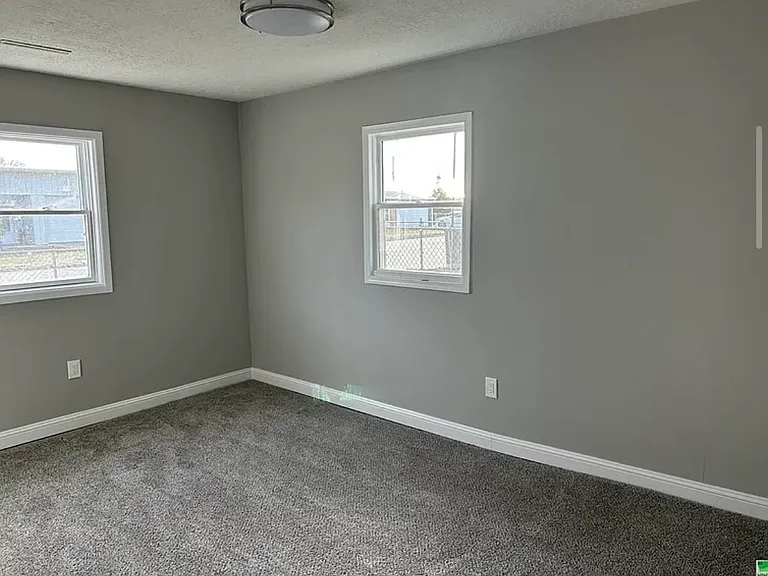 107 Delier St — Photo 7
