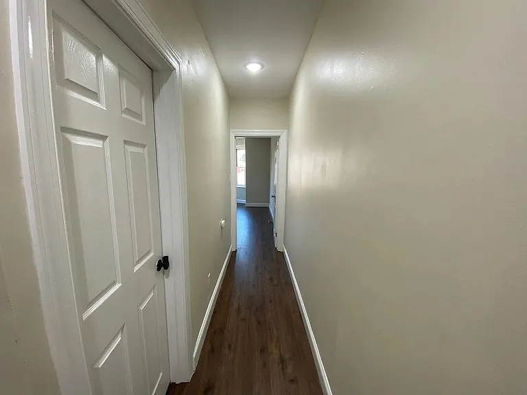 445 Manor St — Photo 12