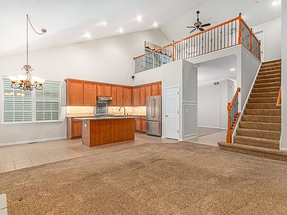 3rd image of 1179 Kingsley Ln
