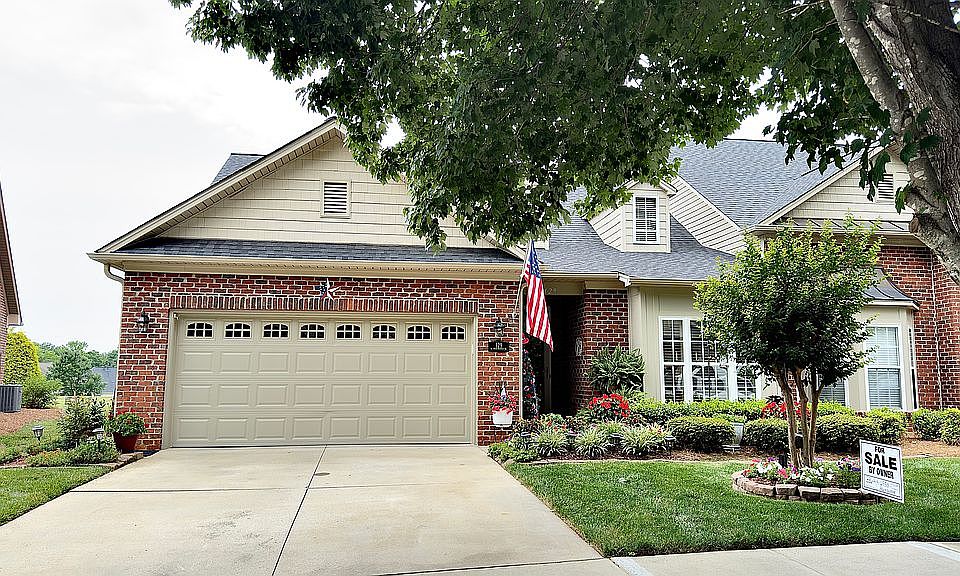 1st image of 129 N Wentworth Dr