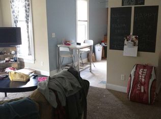 512 1/2 University Ave, Bloomington, IL 61701