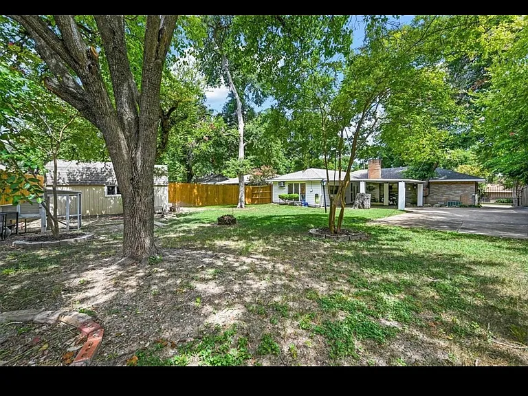 536 Hillvale Dr — Photo 11