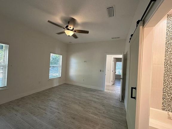 2nd image of 1113 Cave Ave