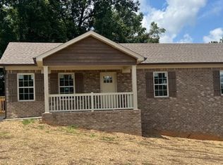 110 Old Hickory Ln, Scottsville, KY 42164