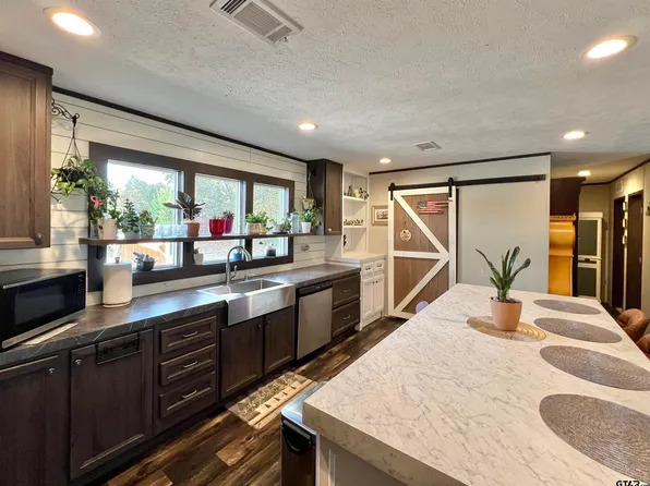 285 County Road 2262, Mineola, TX 75773