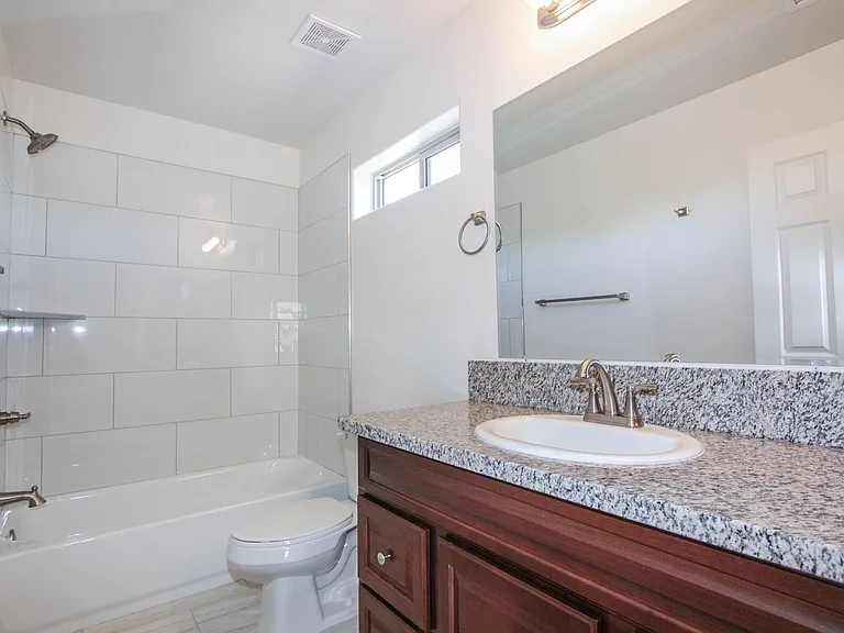 1251 N Barzona Ave — Photo 12