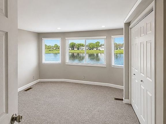 3rd image of 3791 Juniper St #192
