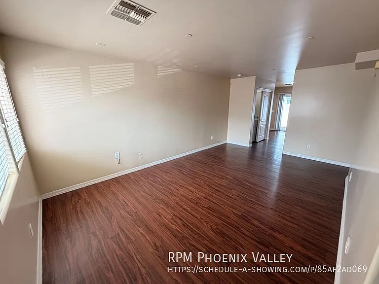 Bell Villas Apartments — Photo 23