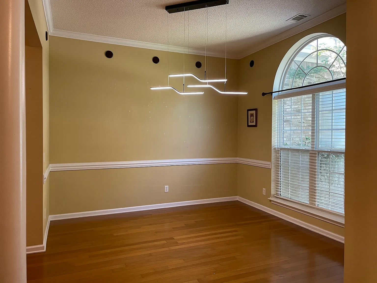 4 bed, 2778 sqft, $2,950 — Photo 4