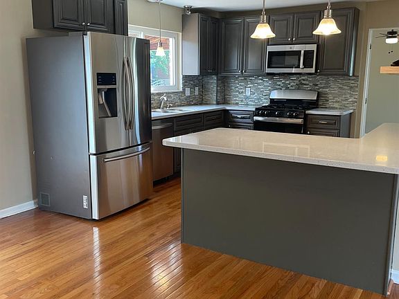 2nd image of 3413 Wheatcroft Dr