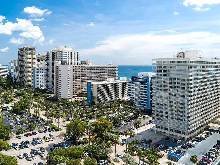 4020 Galt Ocean Dr #1807 — Photo 45