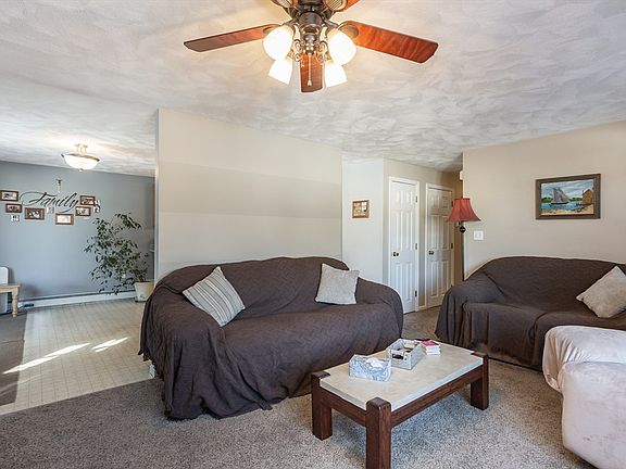 5th image of 95 Hiatt St