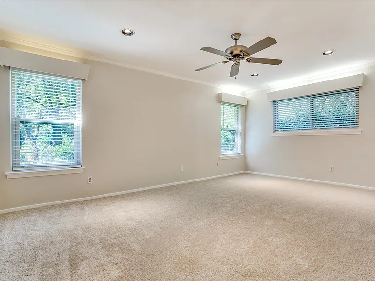 10534 Royal Springs Dr — Photo 10