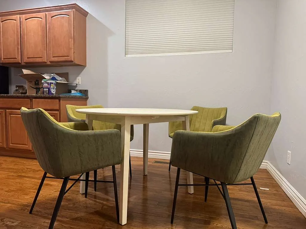 5 bed, 2.5 bath, 2957 sqft, $2,900 — Photo 4