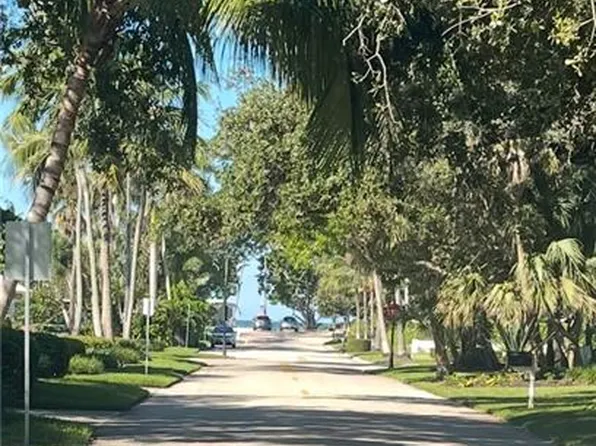 162 11th AVE S, NAPLES, FL 34102