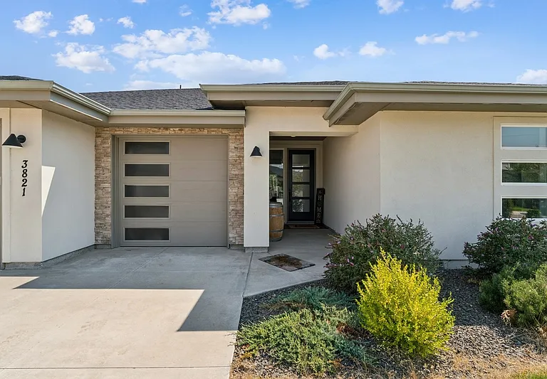 3821 W Balducci St — Photo 3