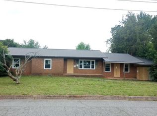 101 Markwood Ln, Lexington, NC 27295