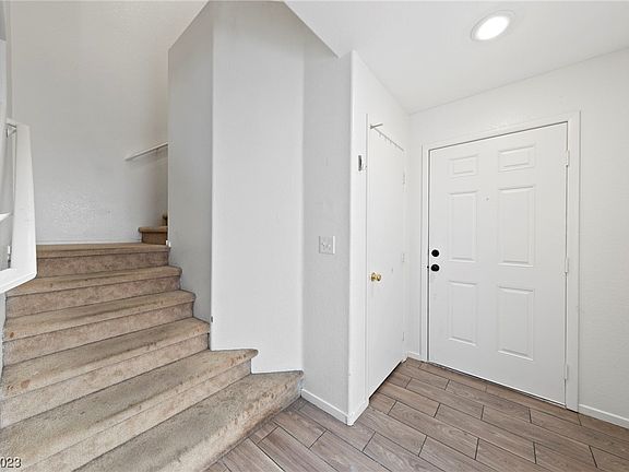 3rd image of 11690 Vacanze Ct