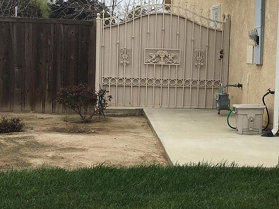 2nd image of 2228 N Arbor Ave