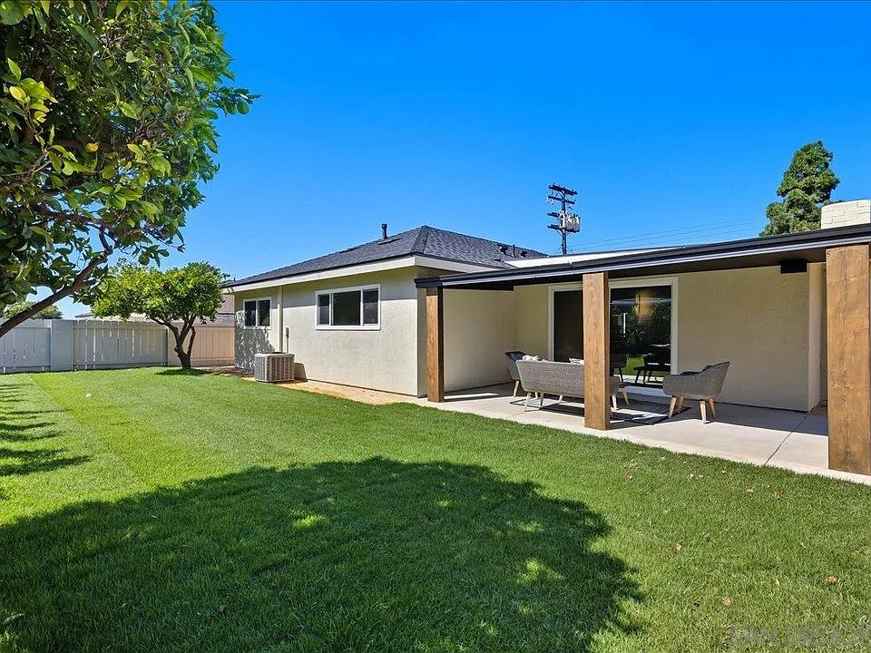2nd image of 5885 Laramie Way