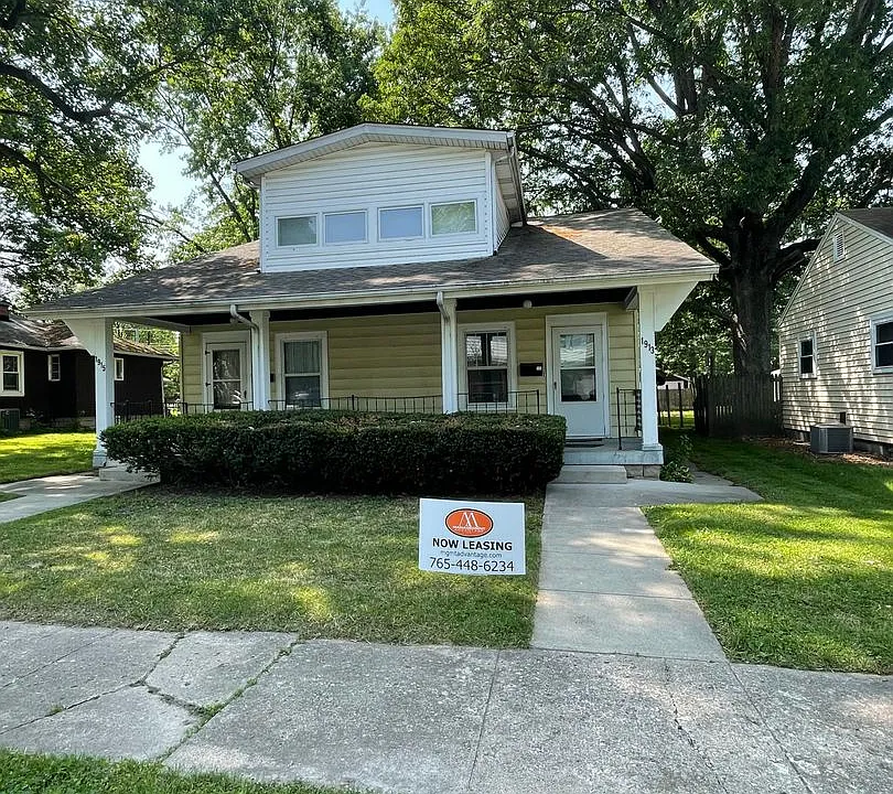 1913-1915 Underwood St--Redearth