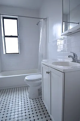 Rented by Bohemia Realty Group | media 19