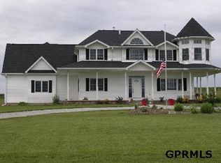 22313 Burr Oak Dr, Gretna, NE 68028