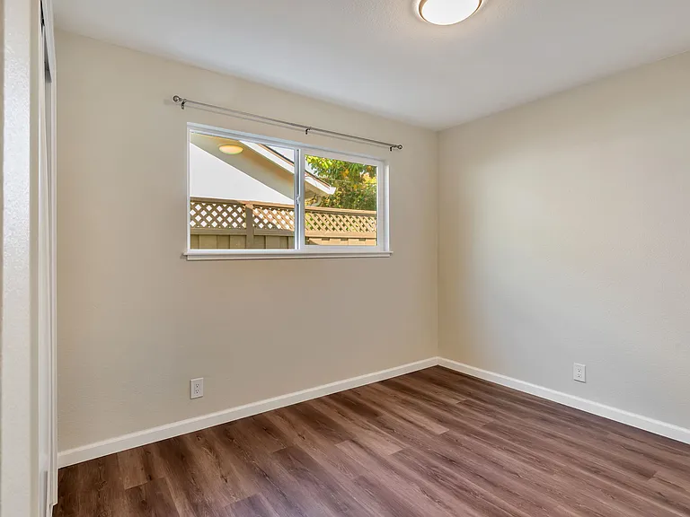 1581 Willowdale Dr — Photo 22