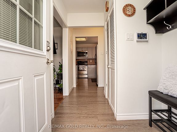 5th image of 53 Davenport Cres
