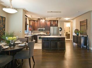 2700 NW Pine Cone Dr UNIT 406, Issaquah, WA 98027
