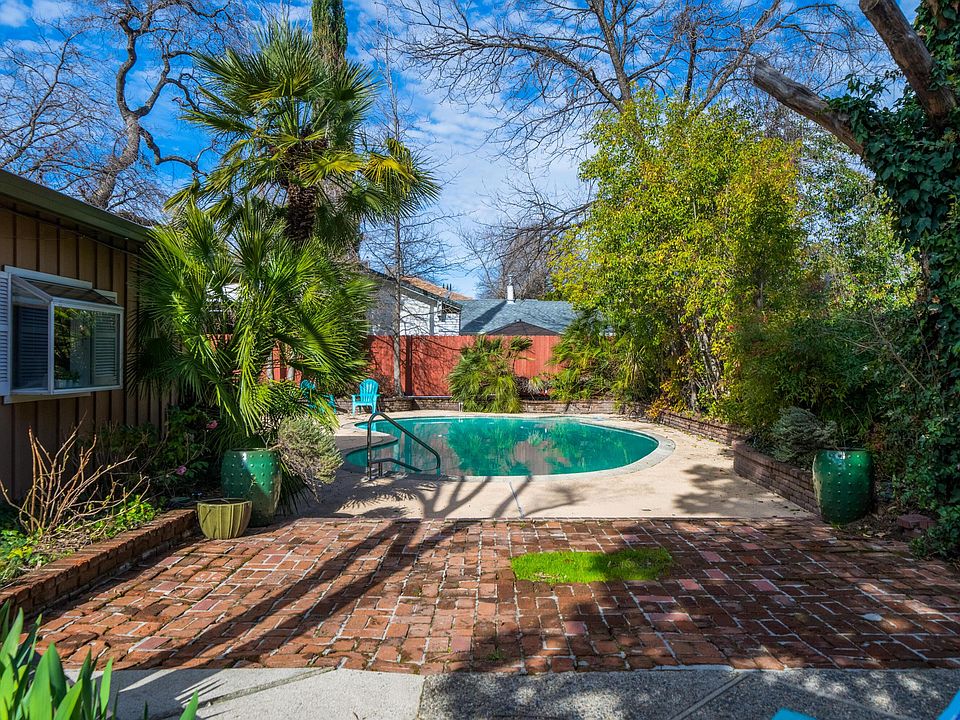 1st image of 2338 Canal Dr